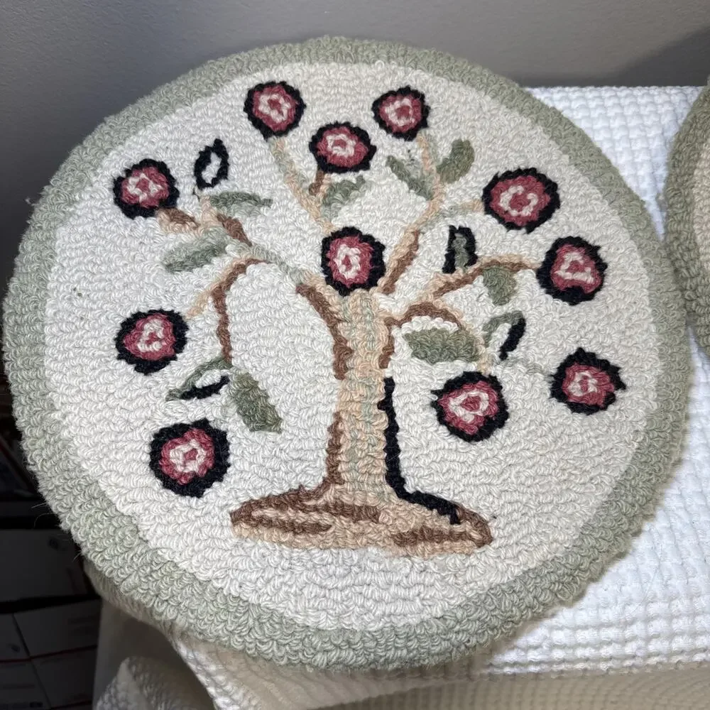Chandler Four Corners Tree of Life Wool Hooked Chair Pads Set of 2 14” Round Vtg